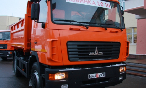 Trostrani kiperi